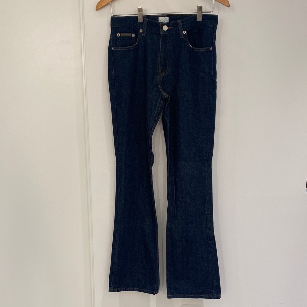 Like New Calvin Klein CK Flare Jeans Size 3 Juniors
Dark Wash.